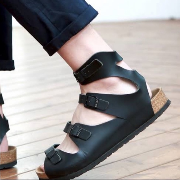 Birkenstock Shoes - NWT Birkenstock Athen Gladiators Black